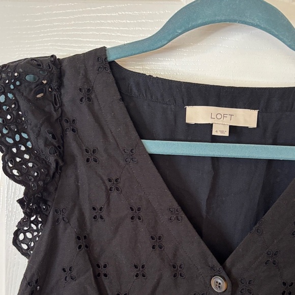 Loft Black Eyelet Mini Dress Fully Lined Ruffled Hem V-neck cap Sleeves sz 4 - Picture 2 of 10